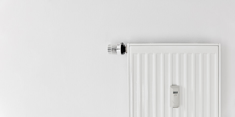 Radiator with heat cost allocator