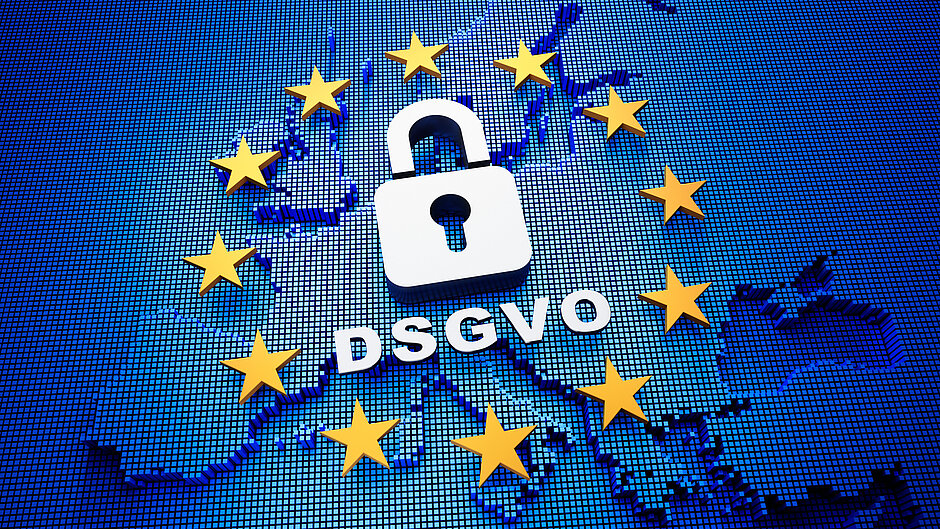 Europakarte auf der DSGVO steht mit einem Schloss und einem Kreis aus Sternen, symbolisch für die EU