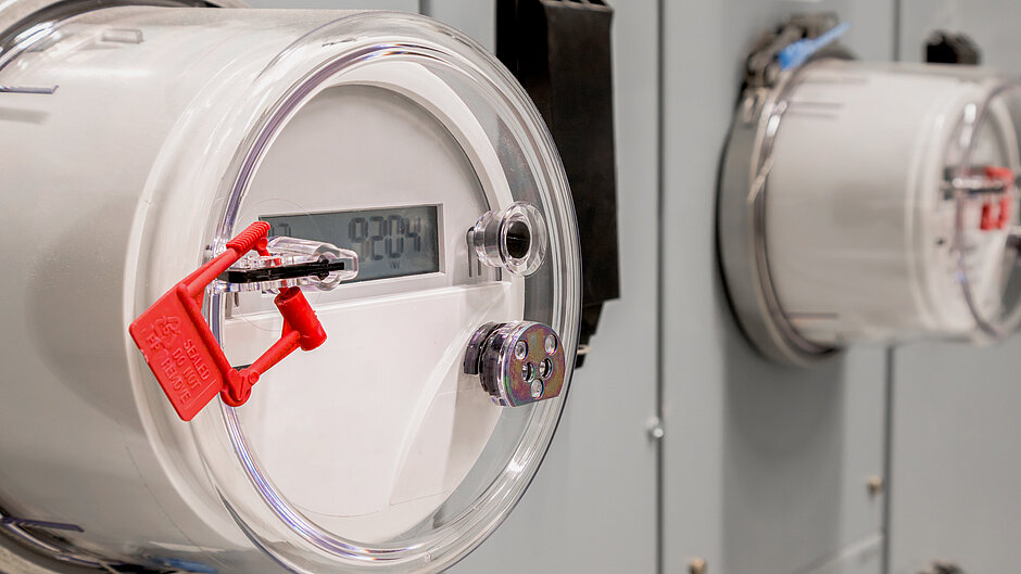Intelligent meters for smart metering Two smart meters