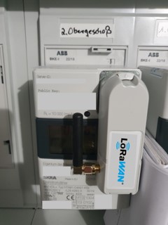 LoRaWAN-enabled optical head at the optical interface of a modern measuring system
